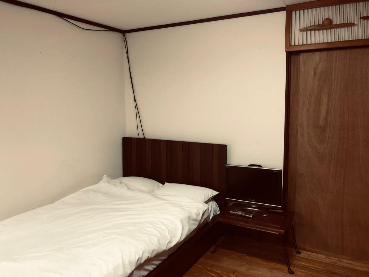 Tsuruya Guesthouse Хиросима Экстерьер фото